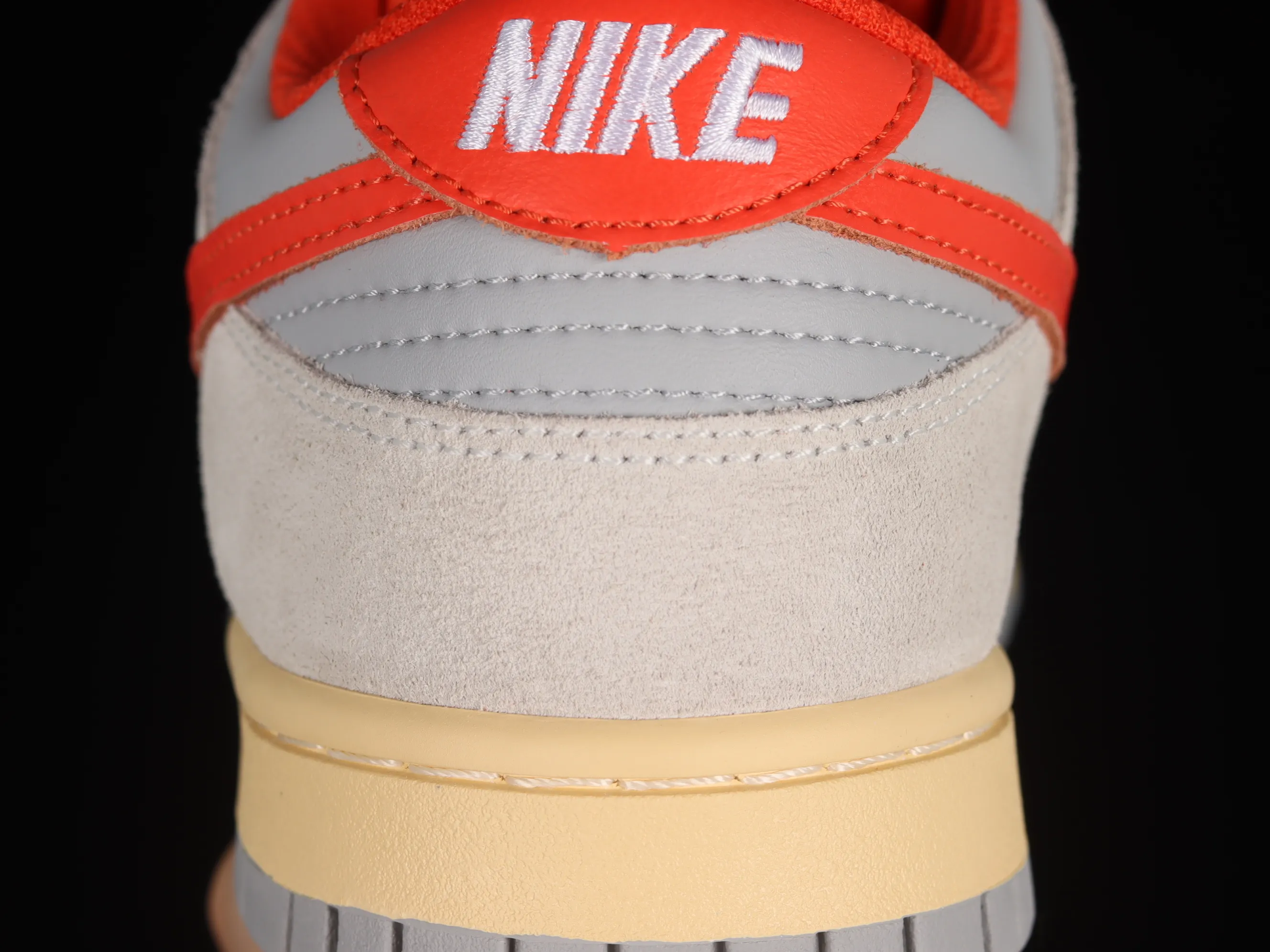 All Categories Nk SB Dunk Series Nk SB Dunk Low Low-top sneakers Cost-effective version Nk Dunk Low 85 "Athletic Department" First year gray and red color SB low-top sports and leisure sneakers FJ5429-133